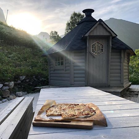 Vacation Home In Fjordgard With Views Of Segla And The Fjord Exterior foto